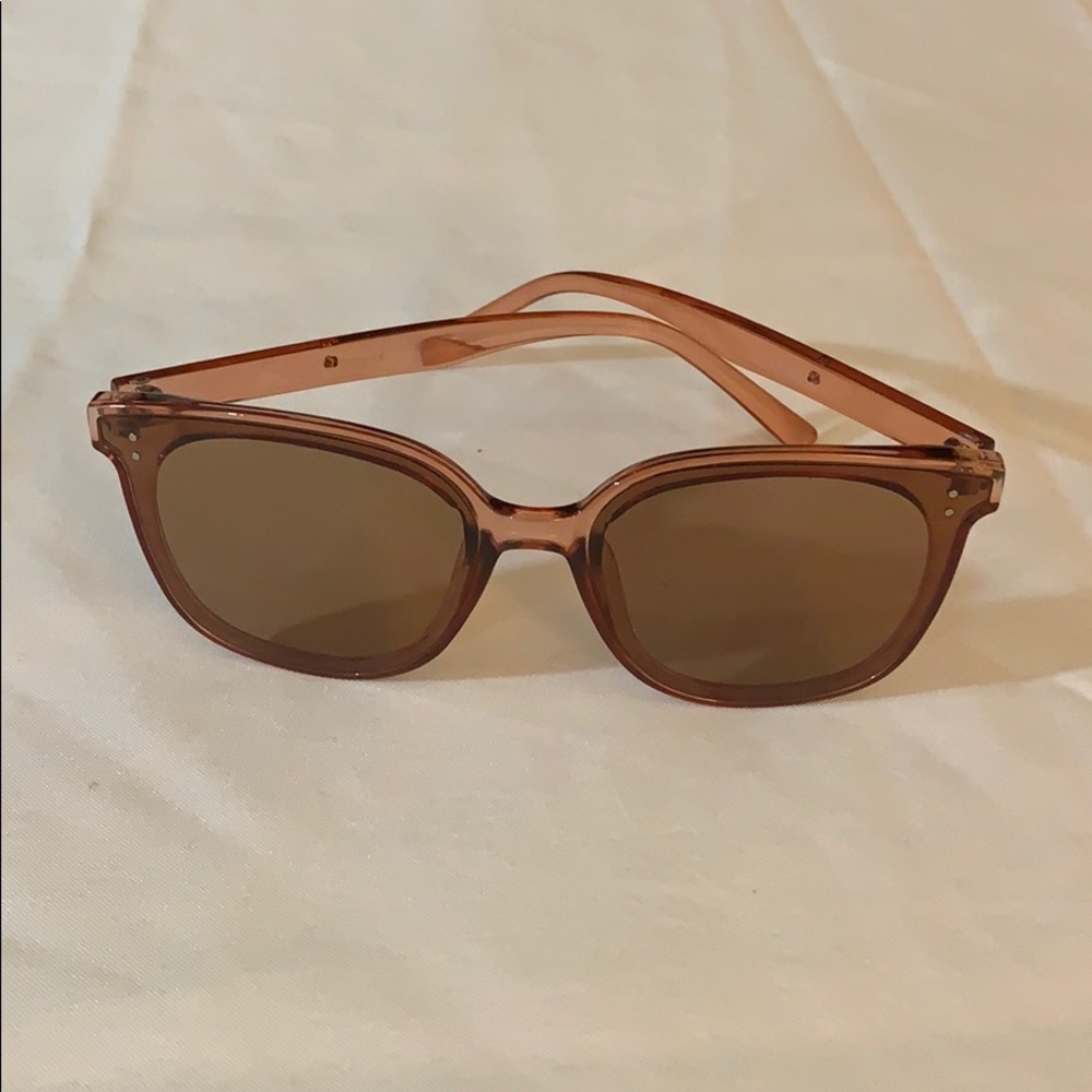 Women’s sunglasses